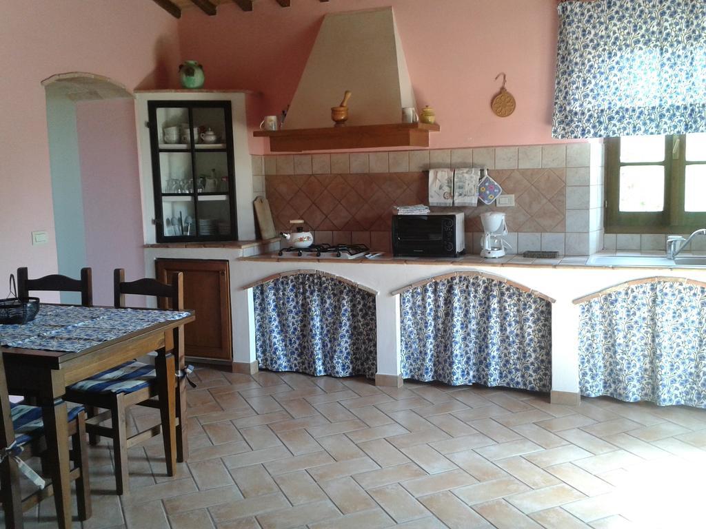 Agriturismo Cantinaccia Di Sopra ปีติญาโน ห้อง รูปภาพ